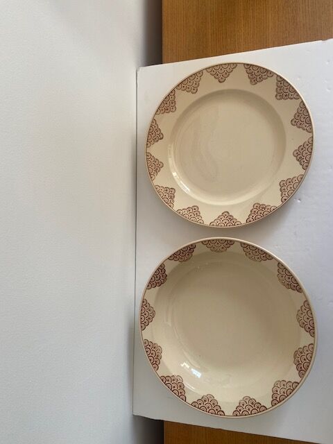 Set of 2 round dishes saint amand