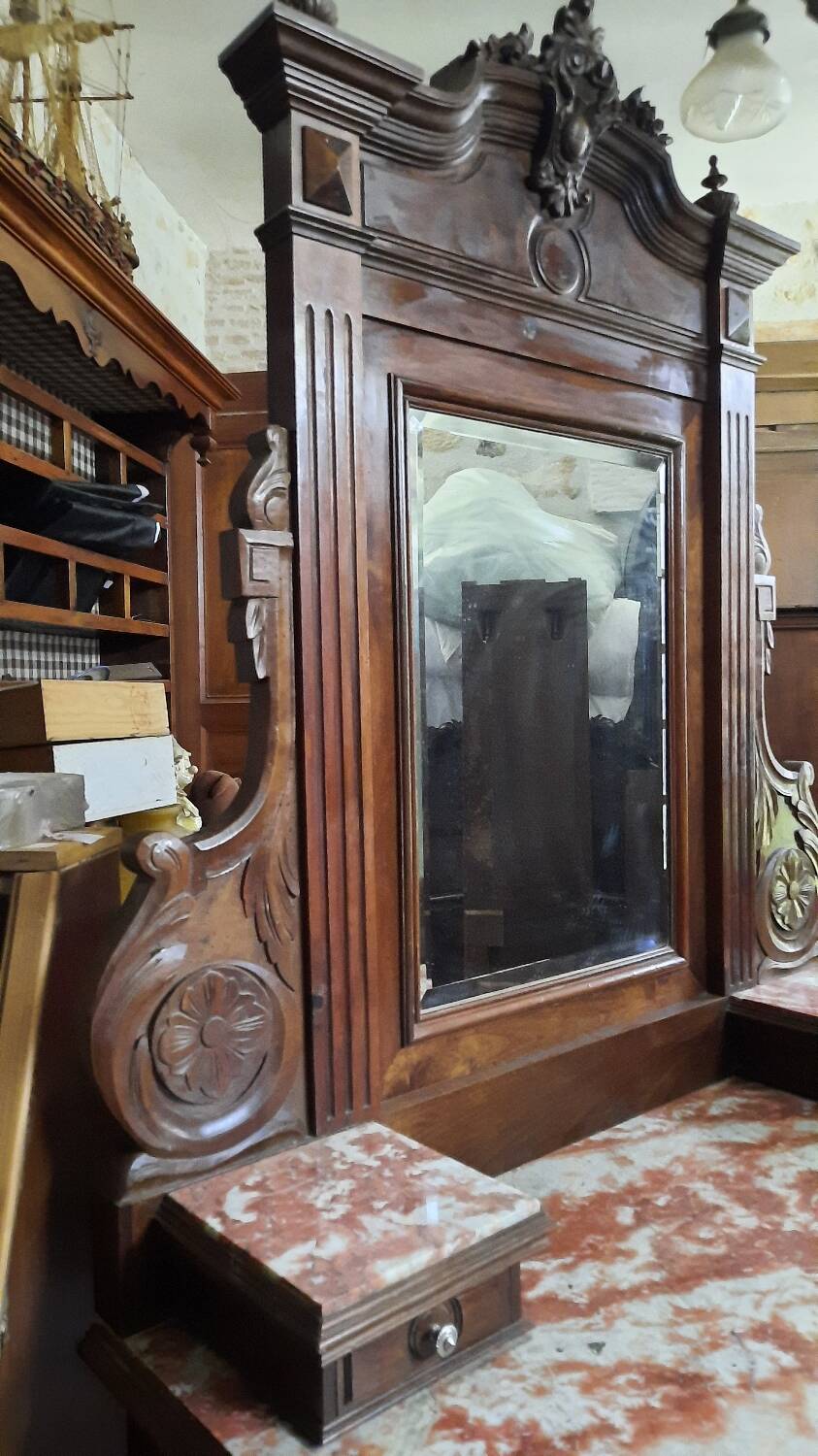 Dressing table chest of drawers