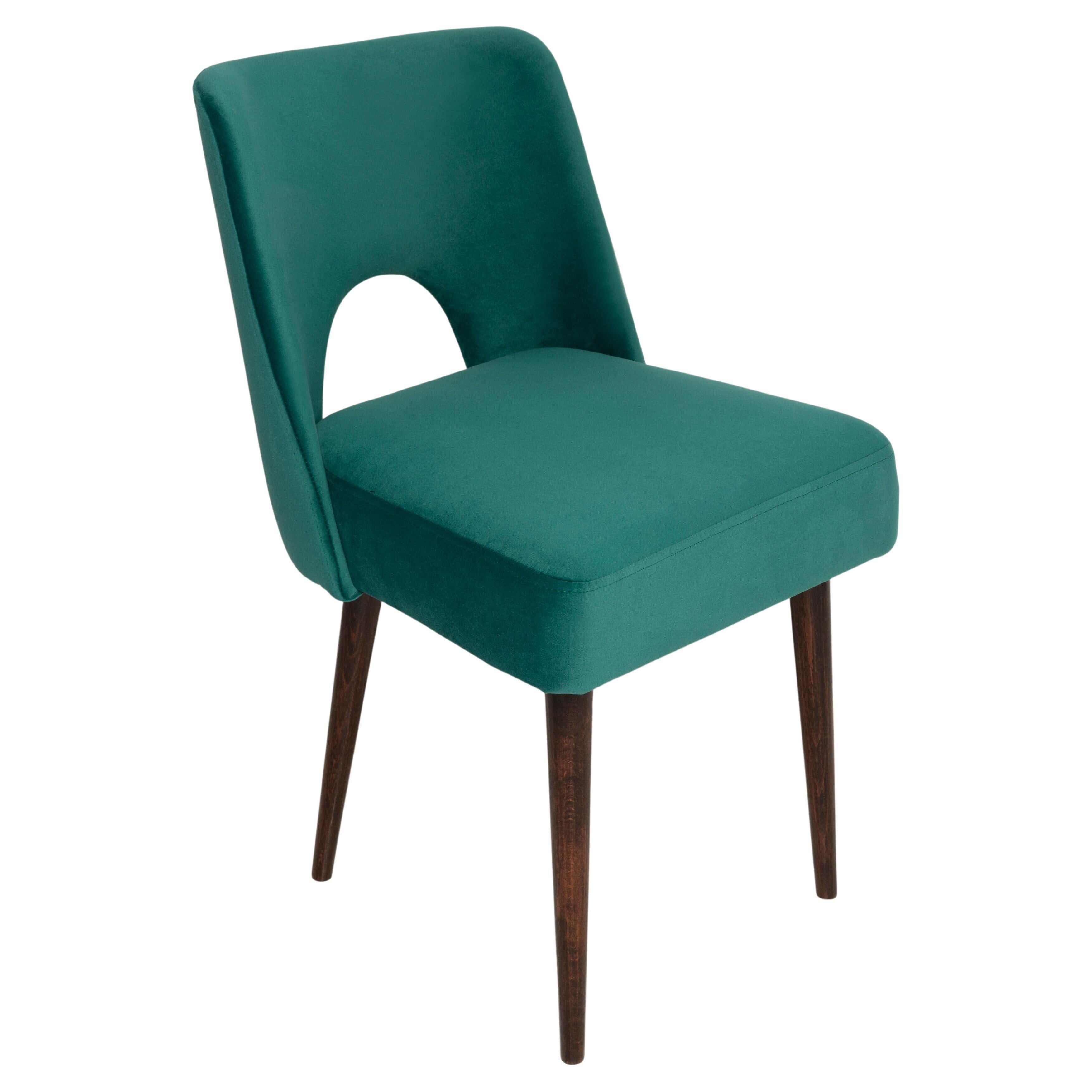 Chaise « shell » en velours crème et bois, Pologne, 1960s