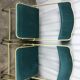Suite de 4 chaises pliables d’événementiel velours bleu