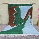 Medium wool rug size 100 x 200 cm