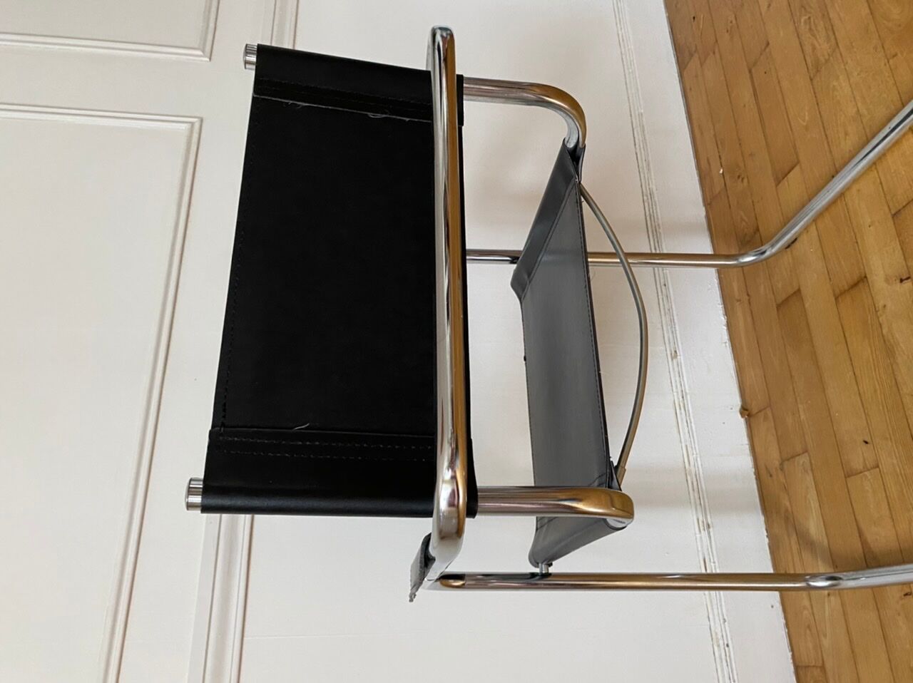 Cantilever bauhaus armchair