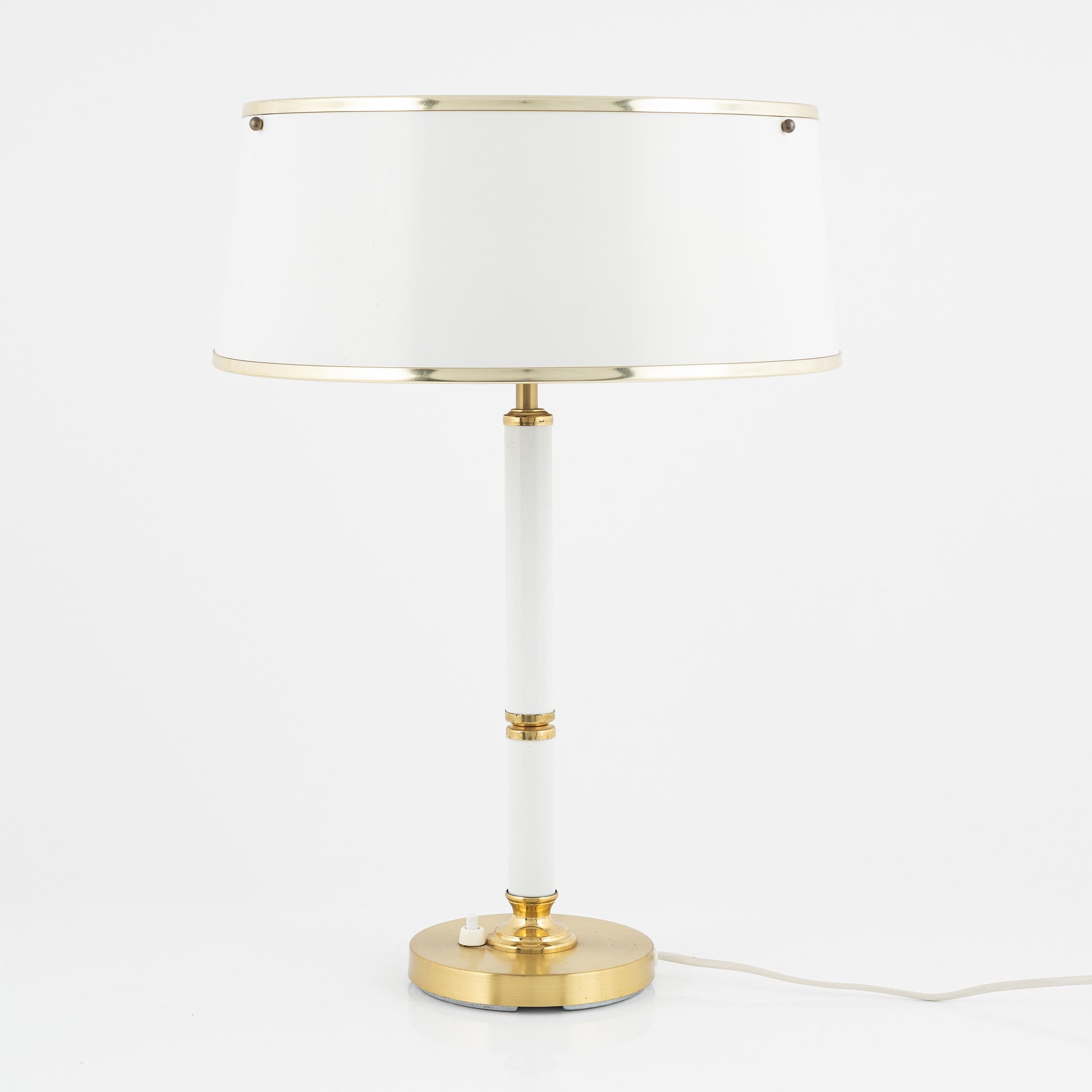 Lampe de bureau Borens modèle 8423 en laque blanche, Suède, 1970