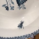 Hollow plate decor insects and strawberries, Manufacture Choisy the King, Iron Land, H Boulenger - Co.