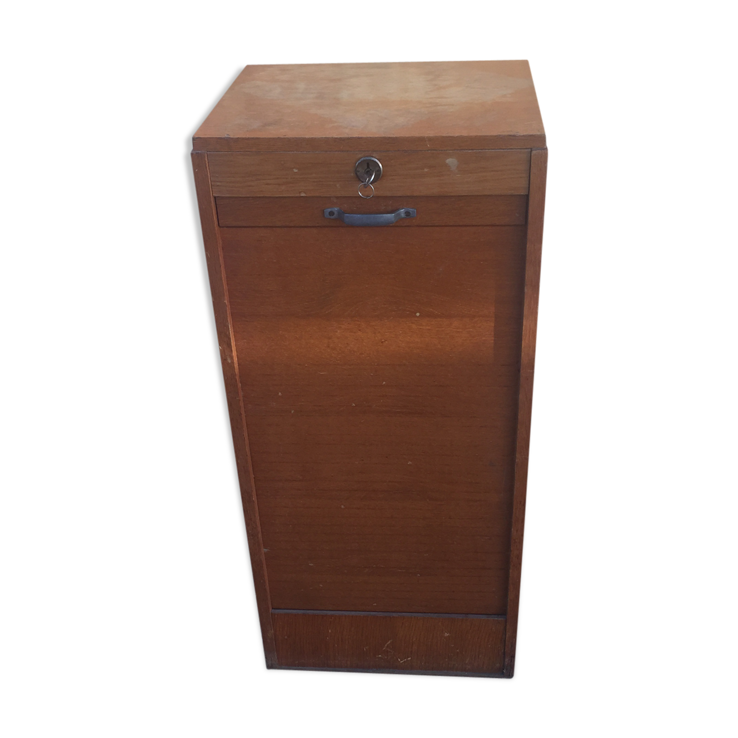 Cabinet with curtains of notary