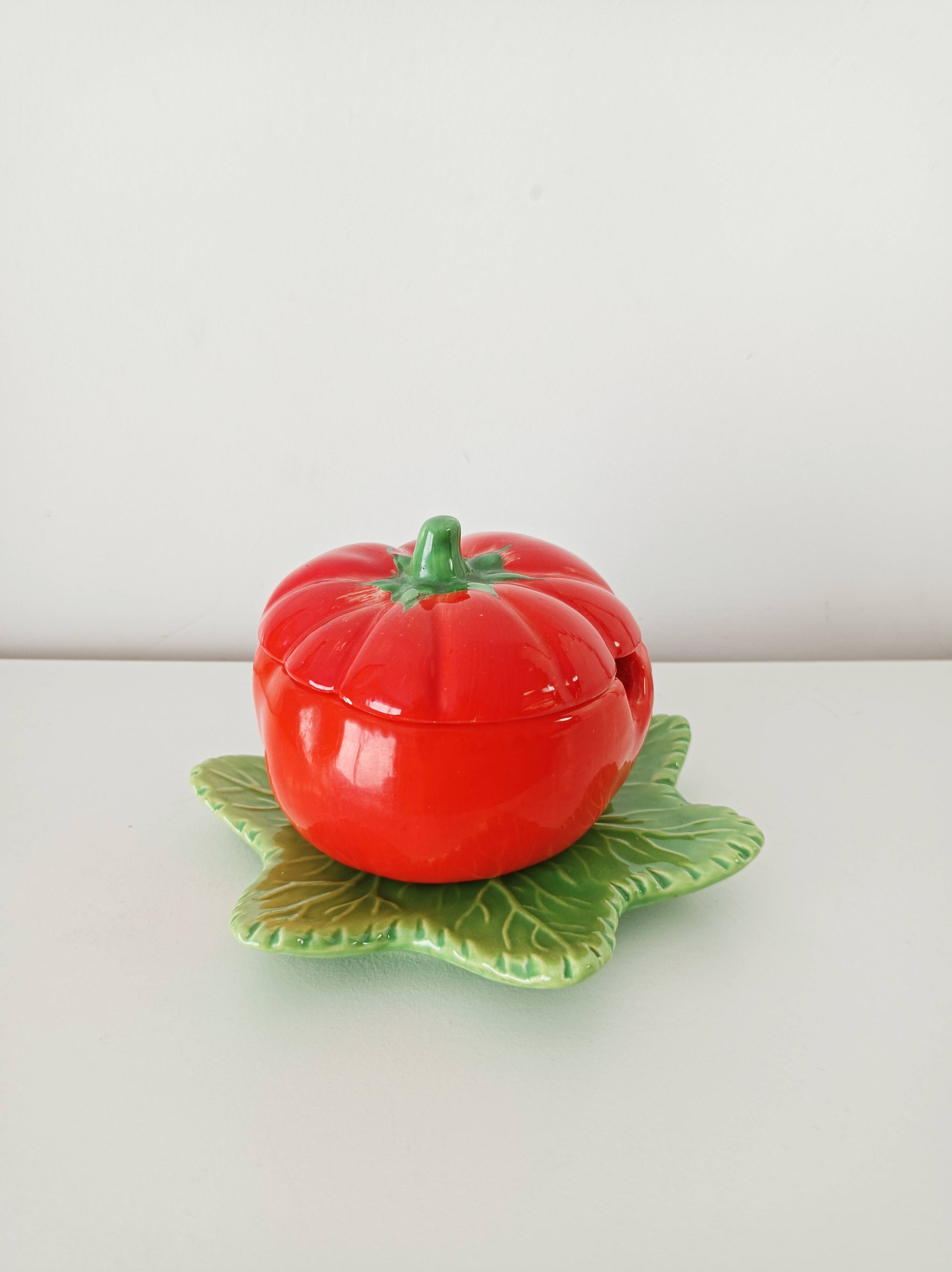 Moutardier tomate, style barbotine