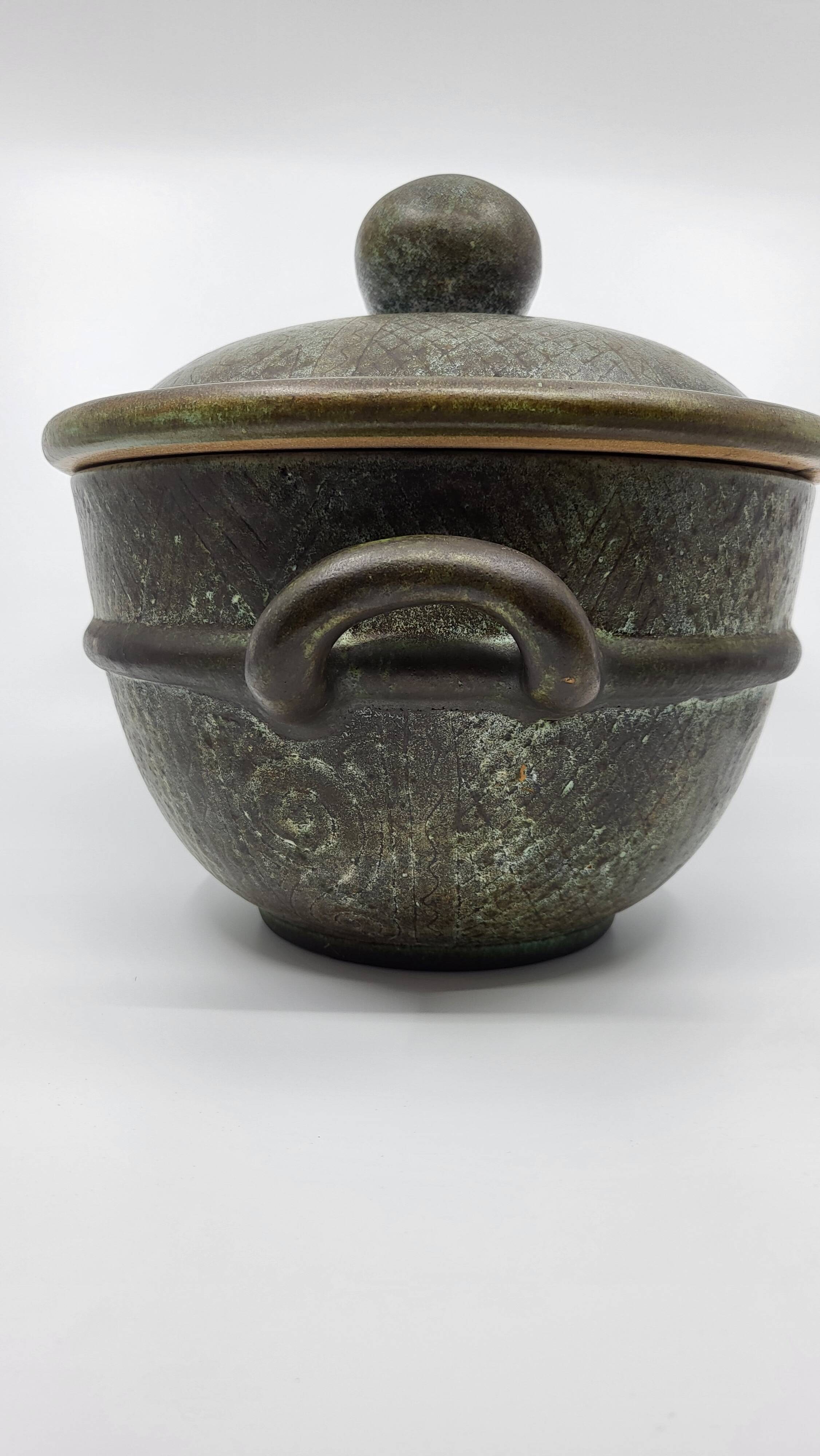 Soup tureen from La Grange Aux Potiers