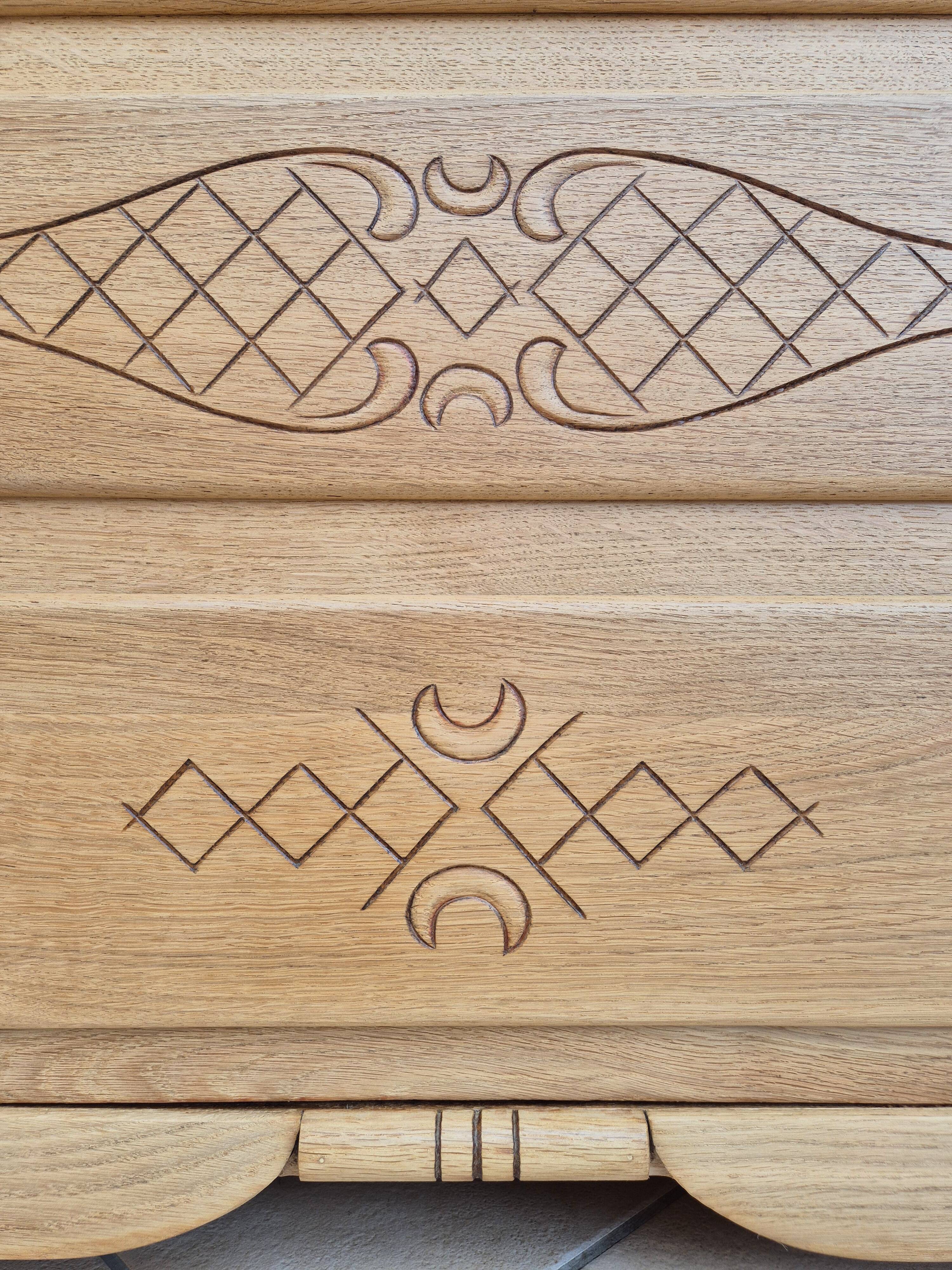 Art Deco chest of drawers