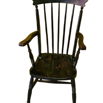 Antique English Windsor armchair from the 1800s