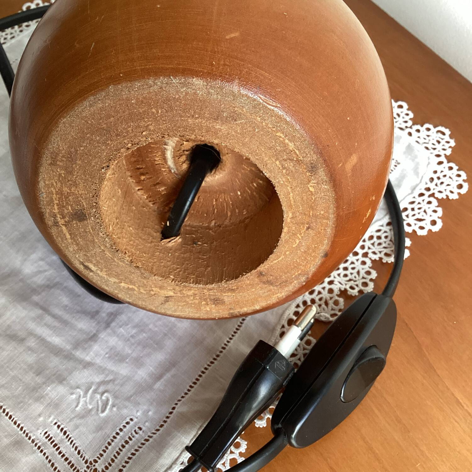 Poirson wooden table lamp base