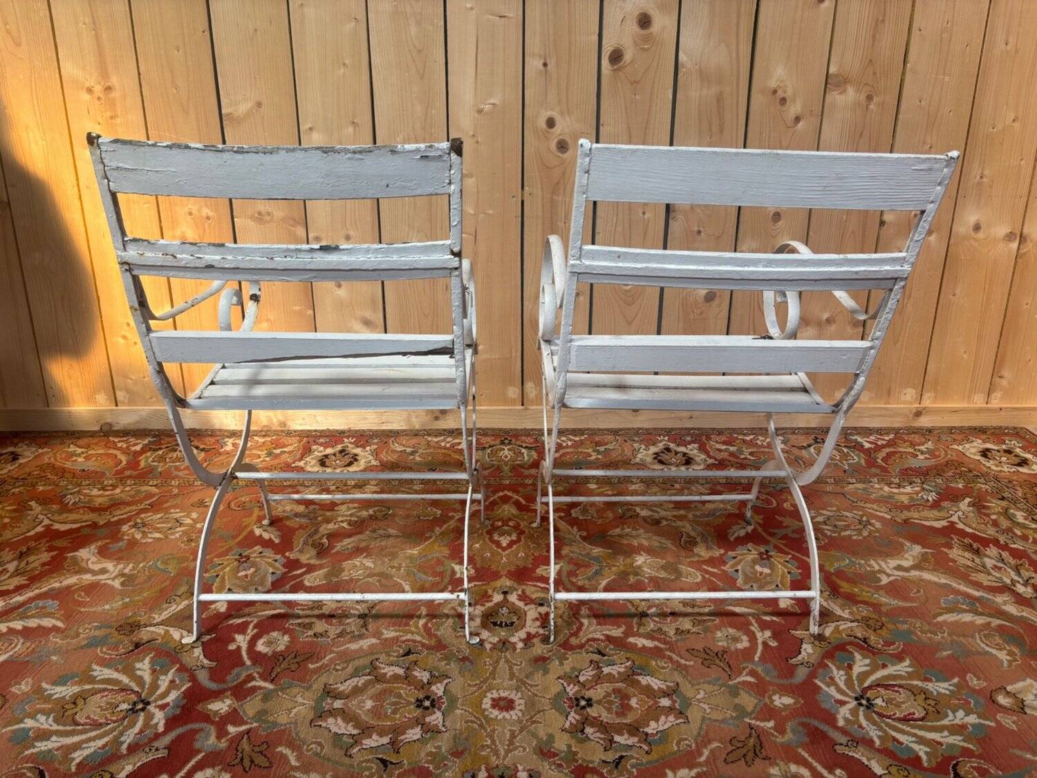 Paire de fauteuils de jardin XIXe, fer forgé & bois, style Restauration