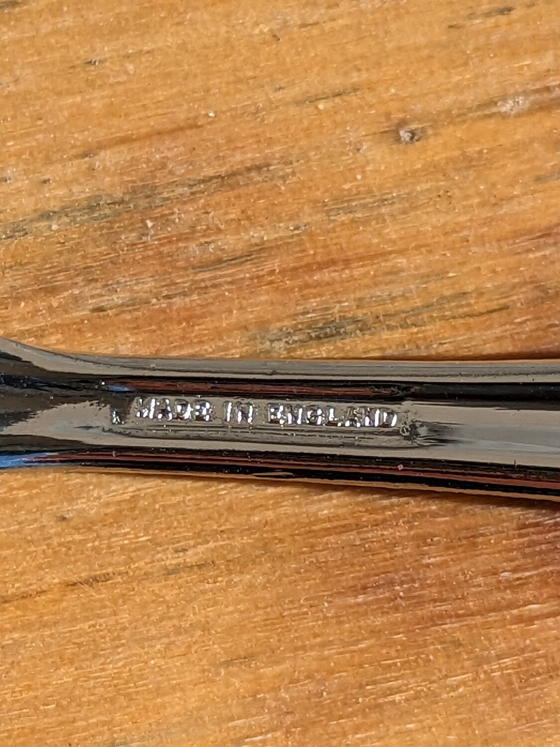 Vintage shell butter dish with your knife