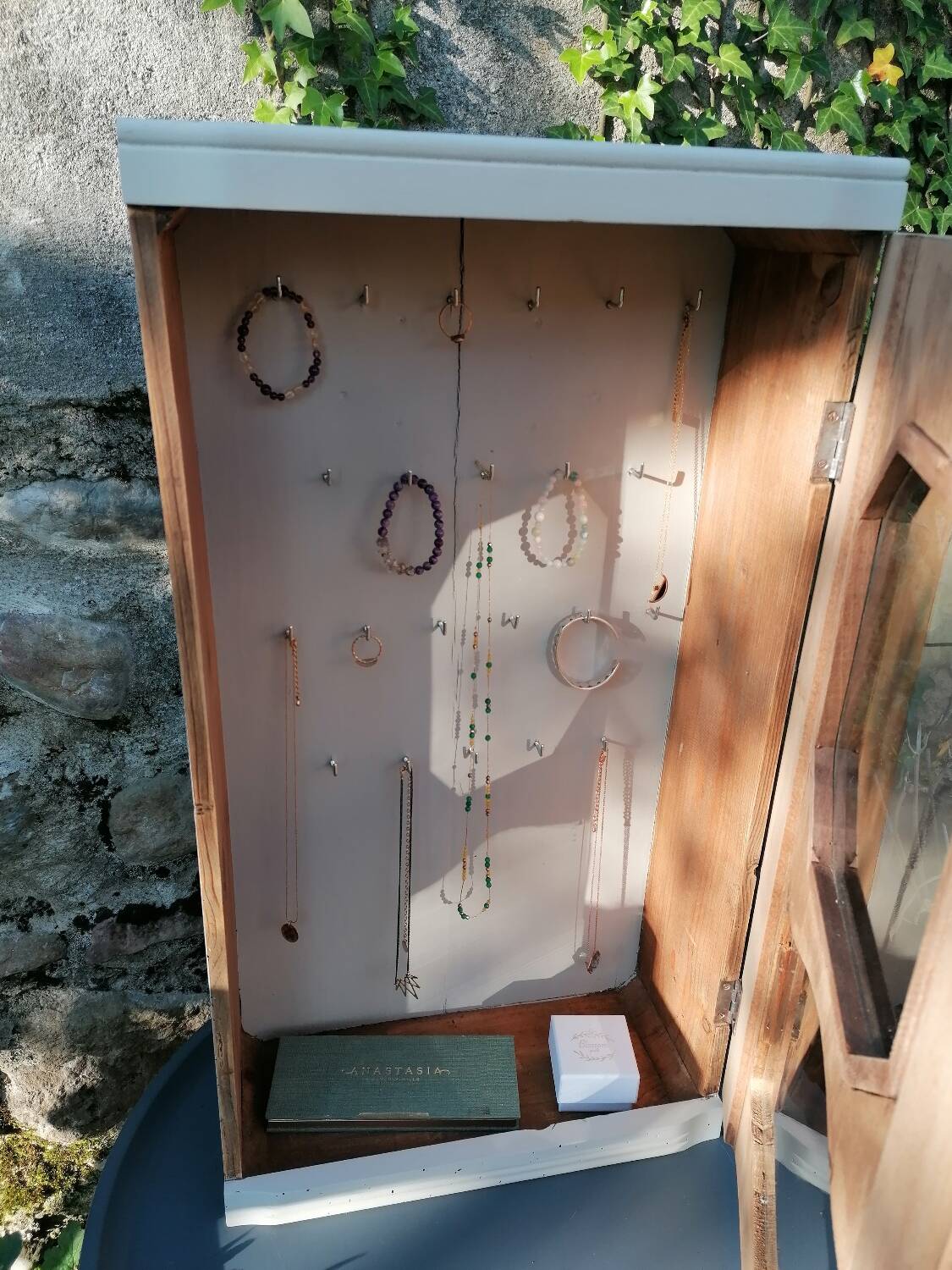 Armoire à bijoux