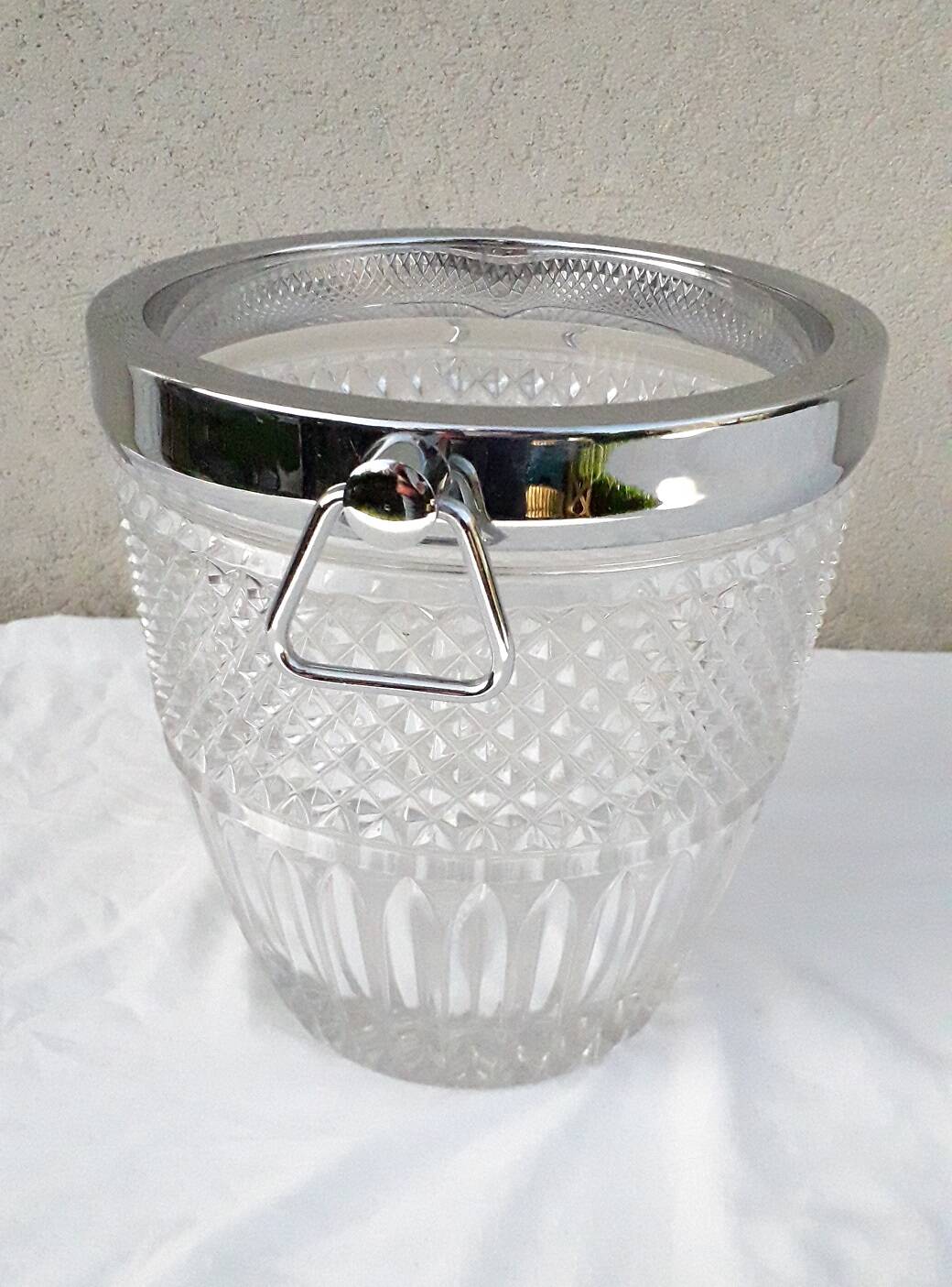 Champagne bucket