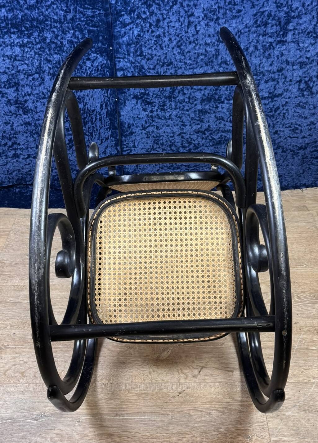 Beautiful rocking chair in the style of Thonet in blackened curved wood