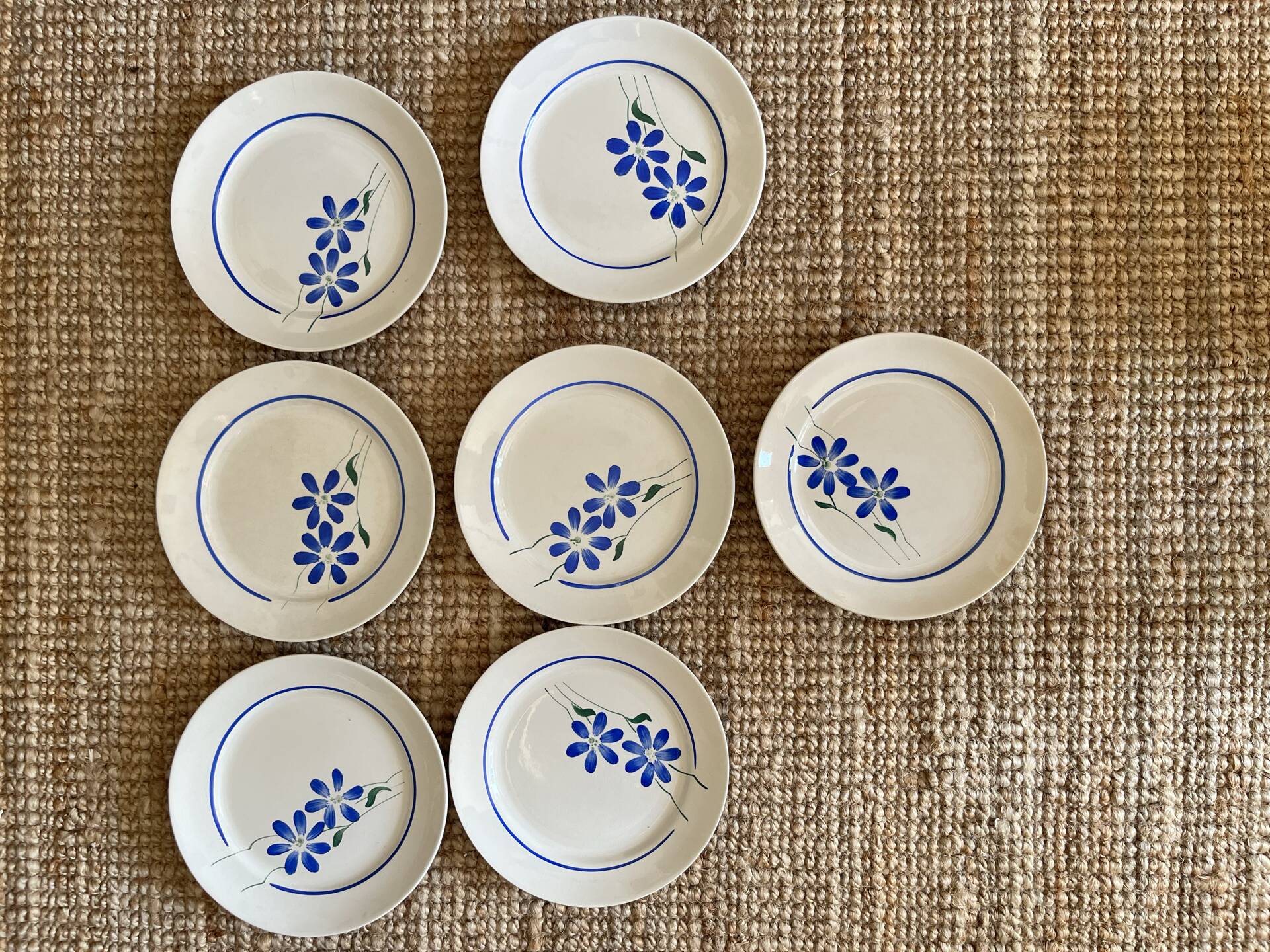 7 dinner plates