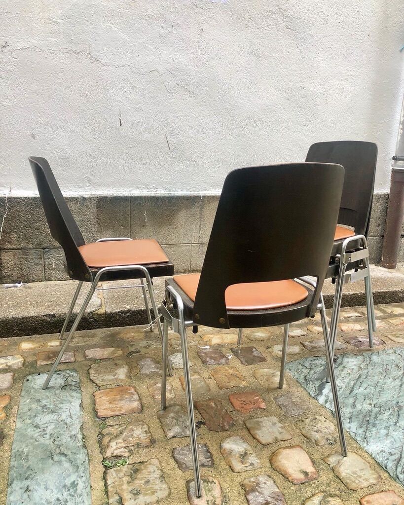 Set of 4 chairs model Barrel Manhattan circa 1970