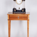 Table d’appoint Biedermeier du 19ème siècle fabriquée en Tchéquie des années 1820