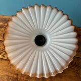 Suspension in thick bubbled murano glass