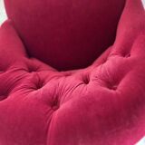 Burgundy velvet armchair – tufted – timeless charm