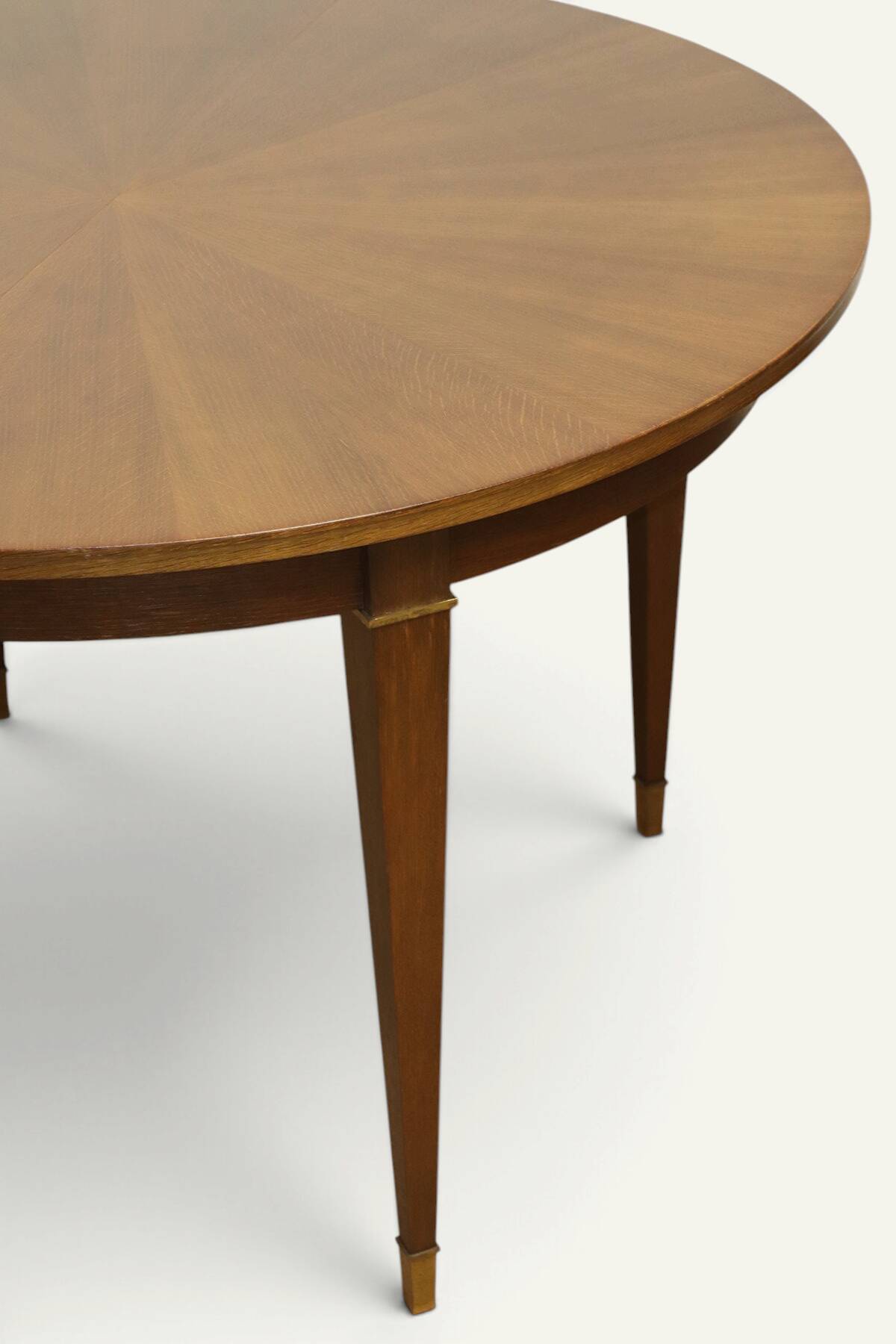 Dining table in mahogany, Neo-Classical style, Art Deco period, 1940.