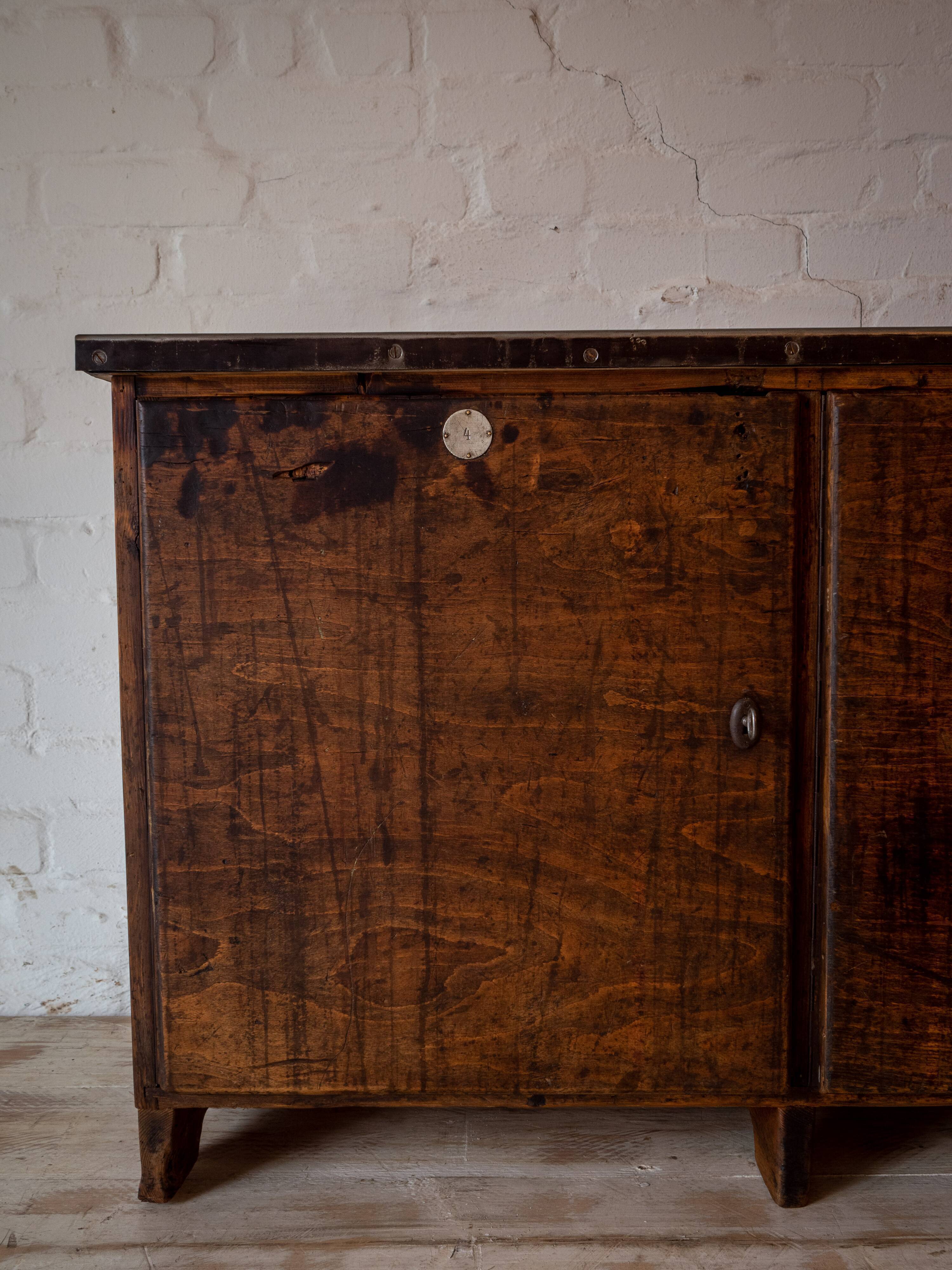 Industrial workshop cabinet sheet metal fitting "45EZ"