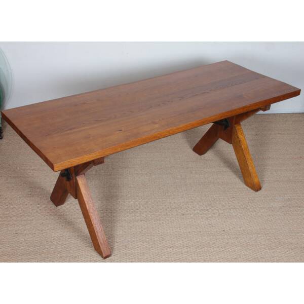 Table de repas en chêne massif, travail français, 1960