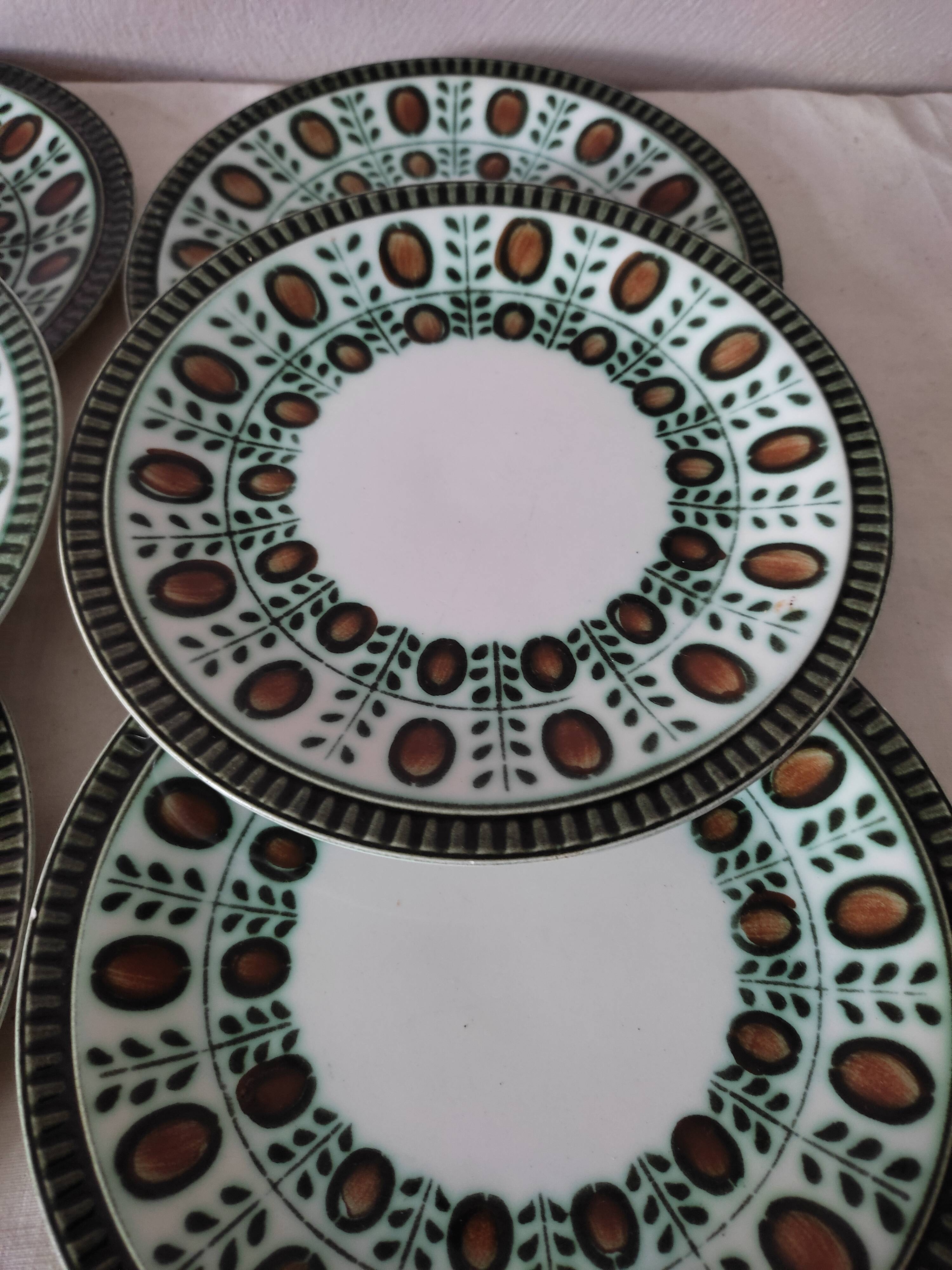 Set of 6 plates a dessert Boch model Walnut