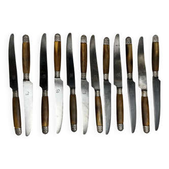 12 Ace of Clubs knives with horn handle, silver-plated metal ferrule, late 19th century