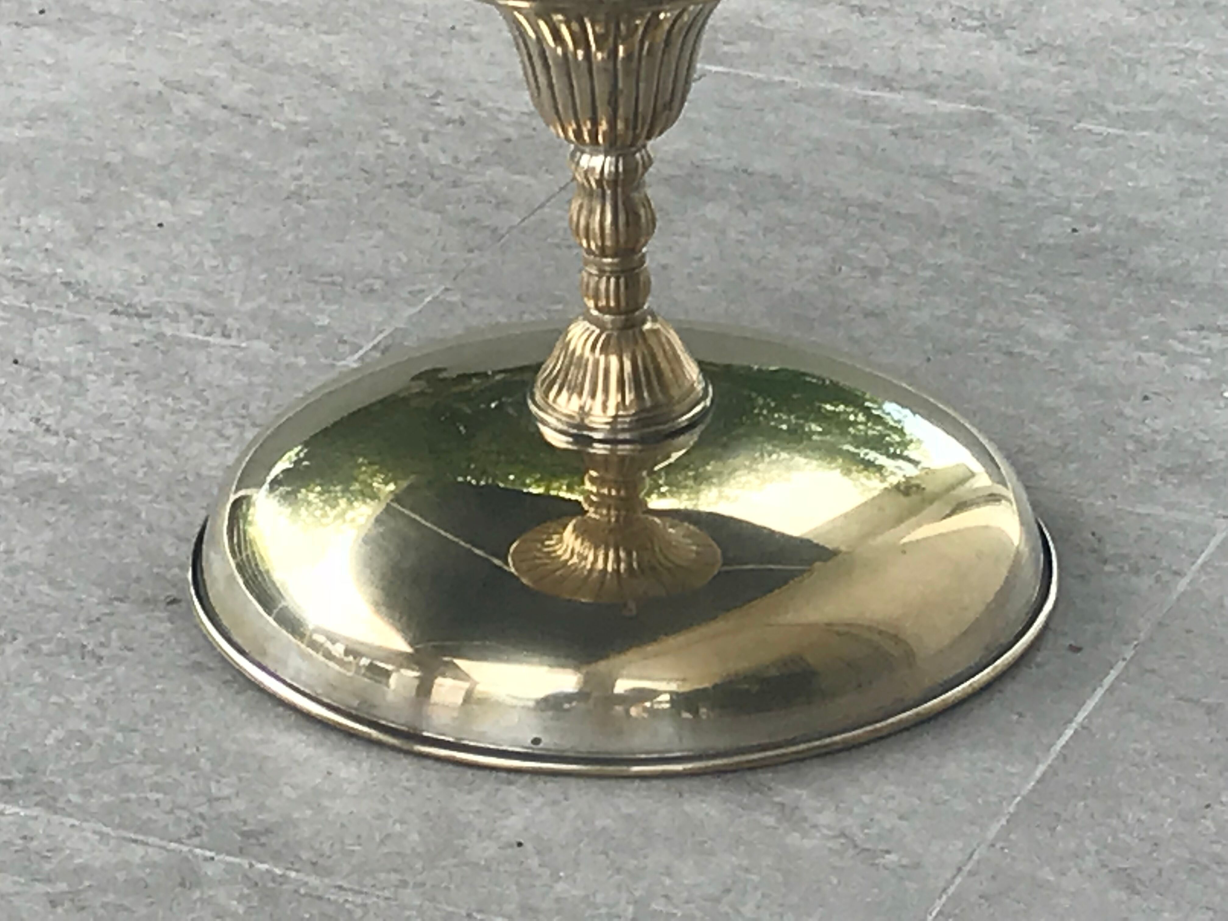 Silver on foot metal cutting