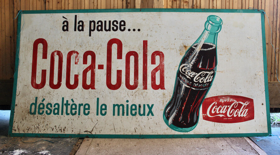 Great old plate in painted sheet coca cola