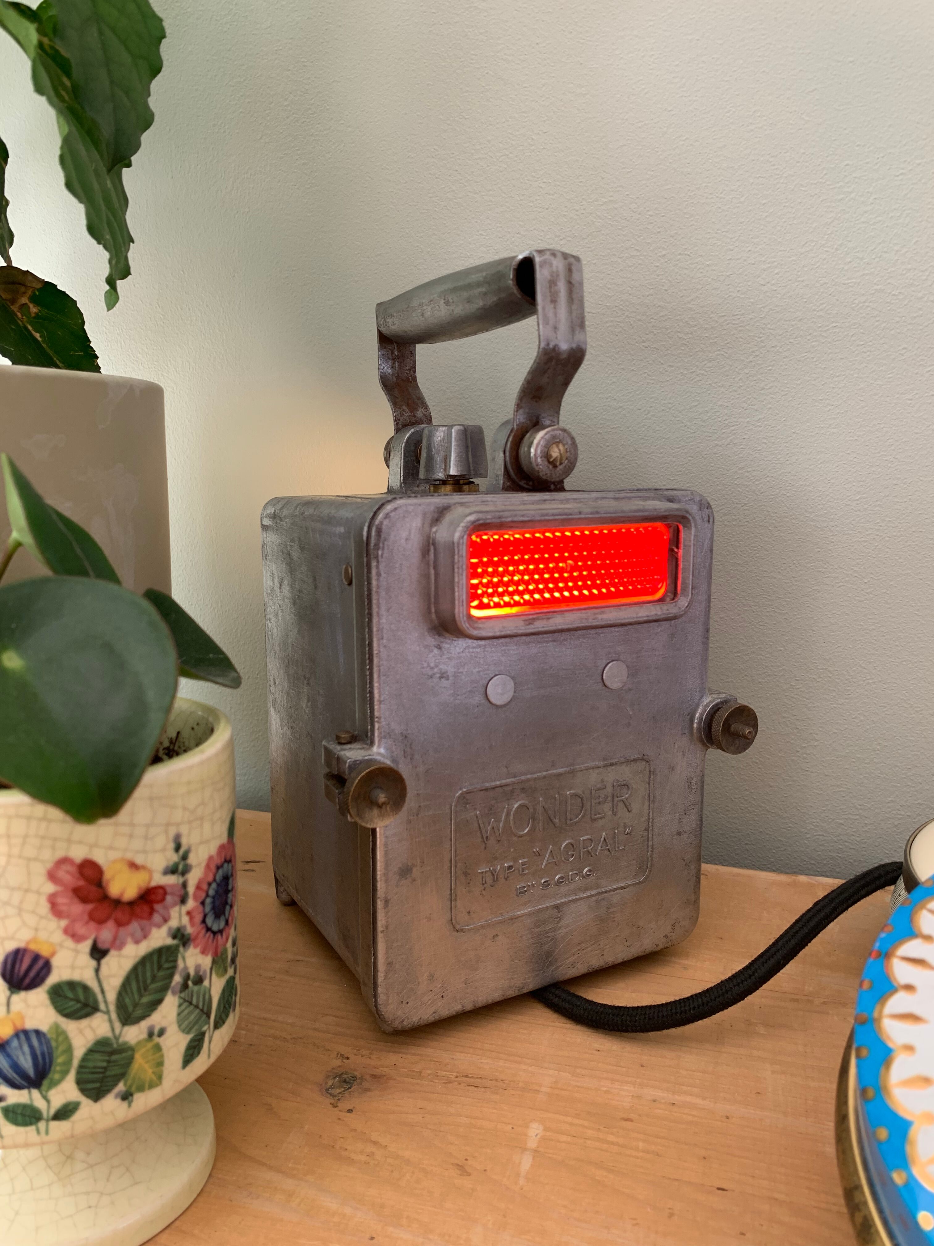 Electrified wonder lamp