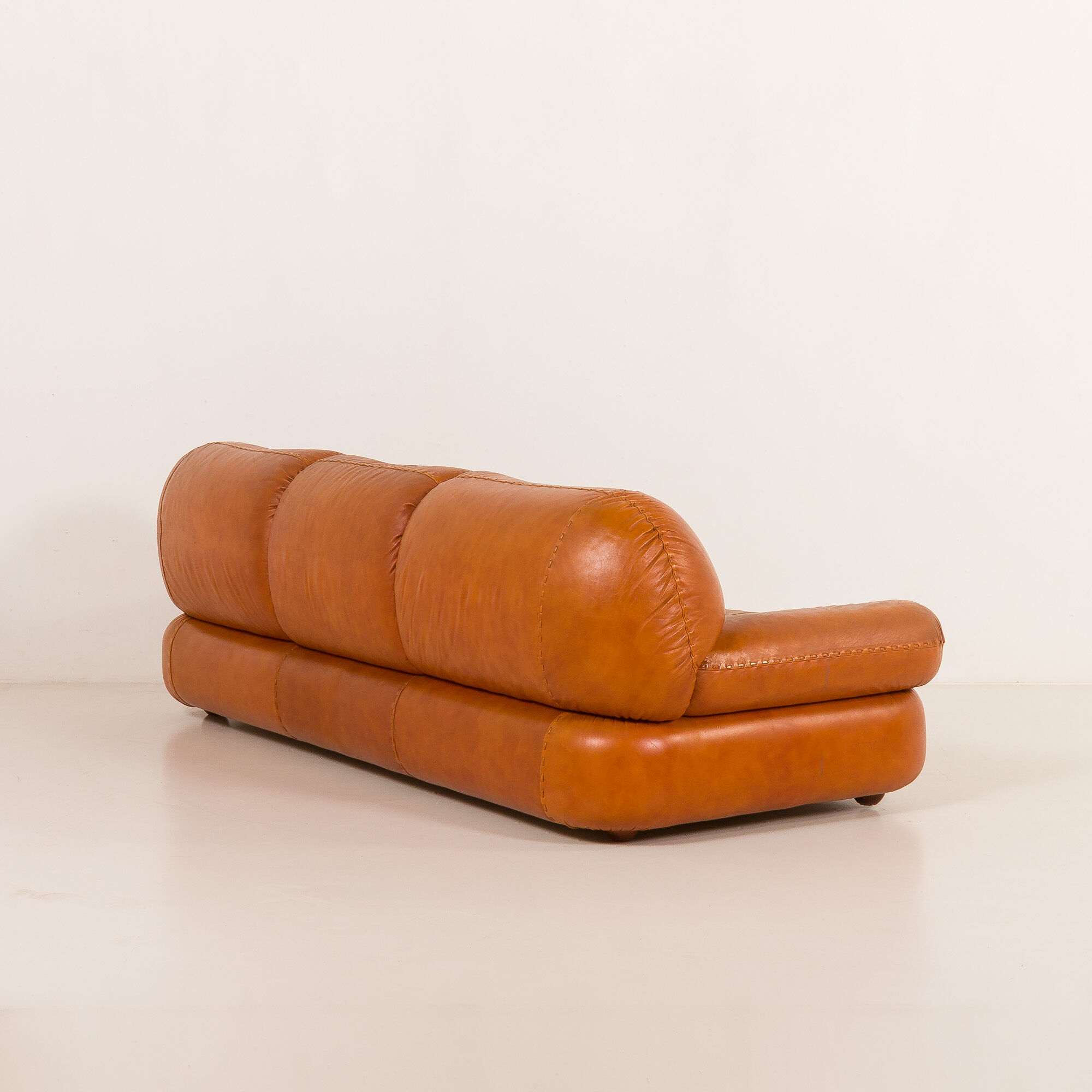 Mobil Girgi Sapporo leather sofa, 1970s