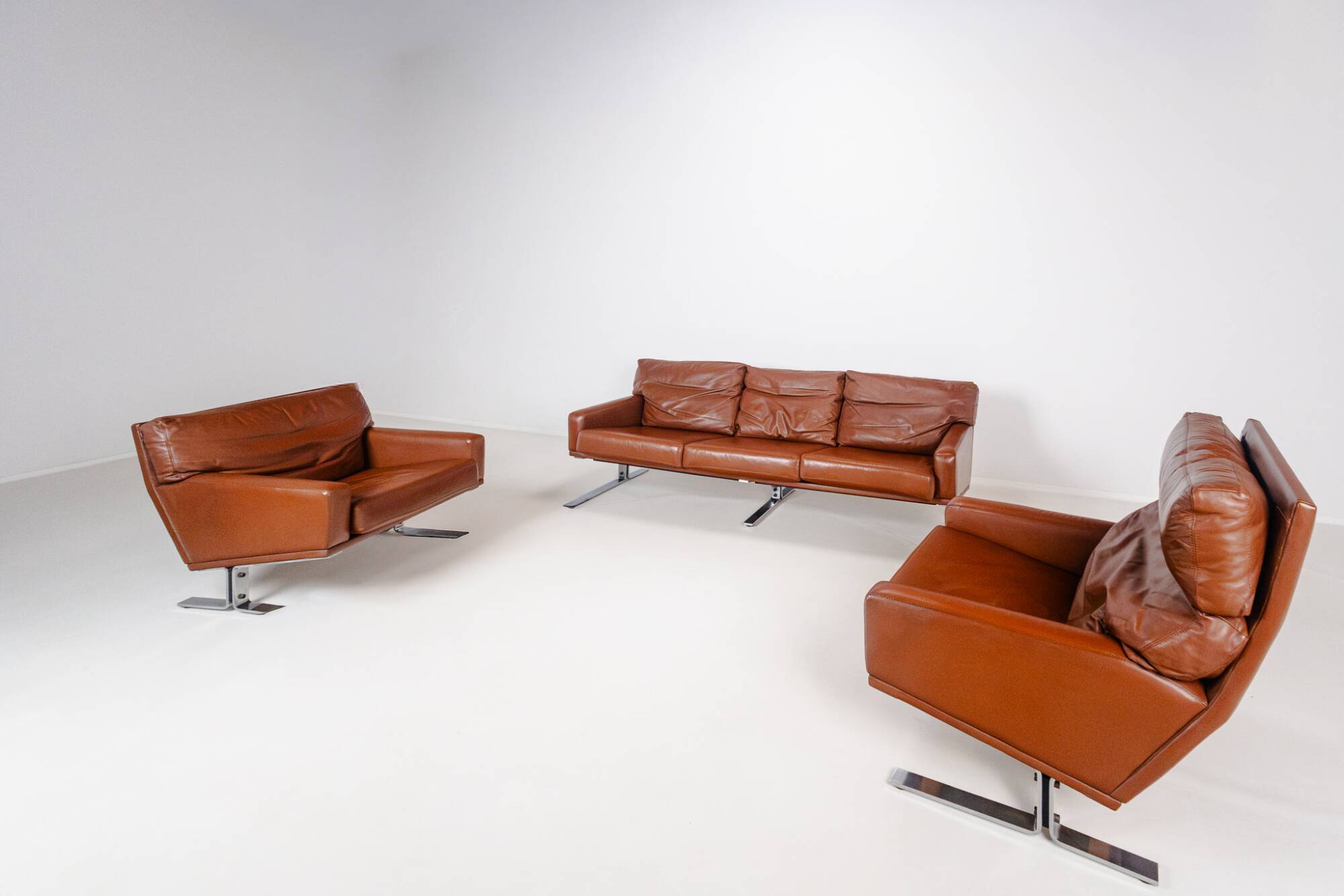 Canapé 3 places et 2 fauteuils par Georg Thams