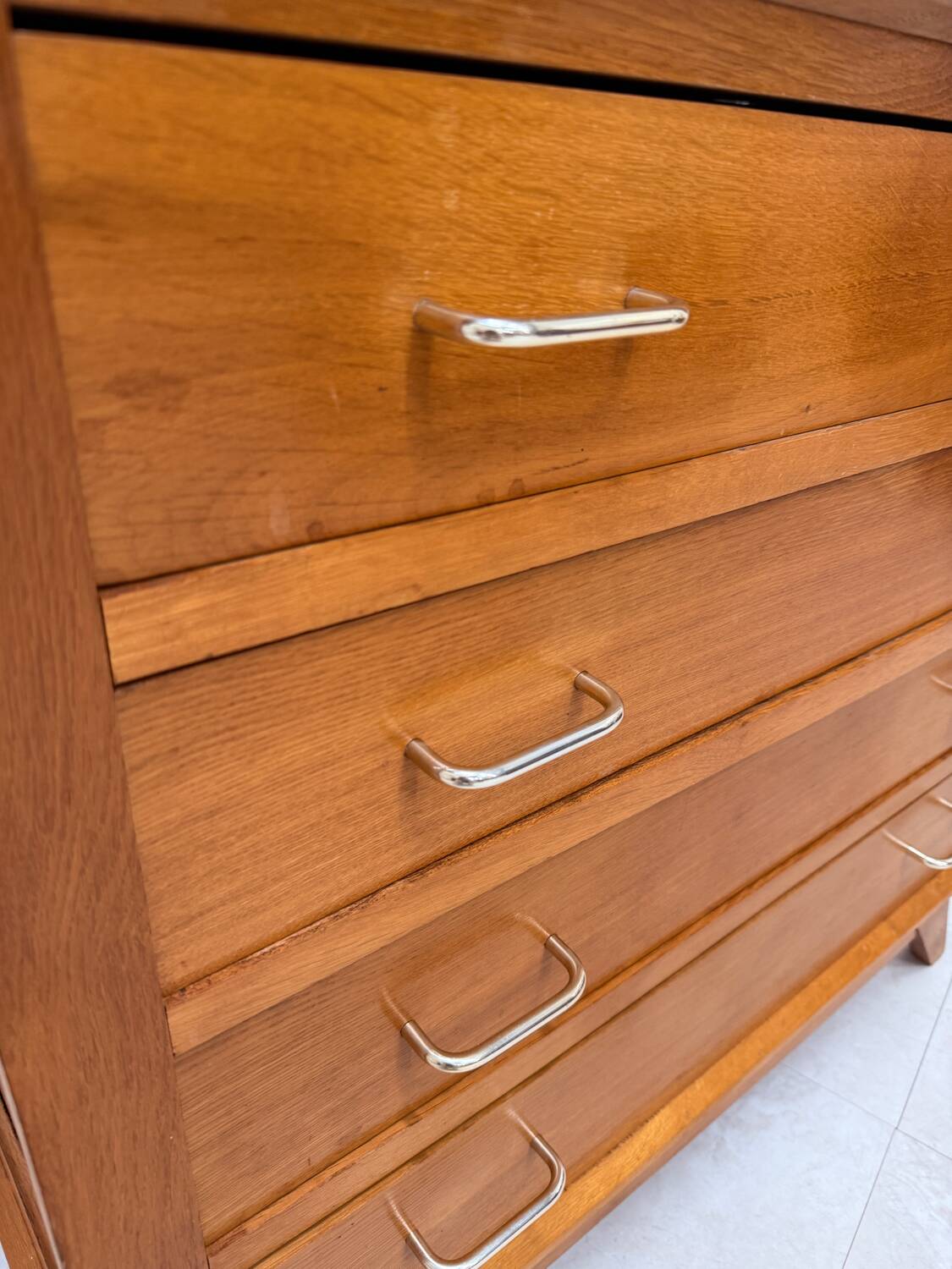 Vintage chest of drawers with tapered legs
