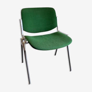 Chair design by Giancarlo Piretti for Castelli 70
