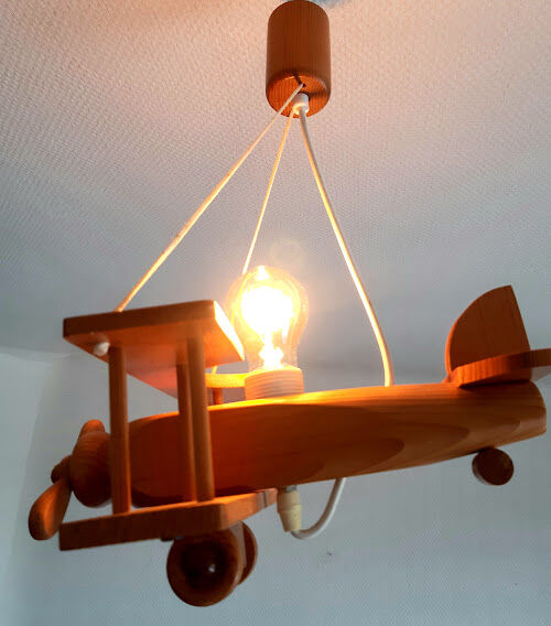 Wooden aircraft suspension