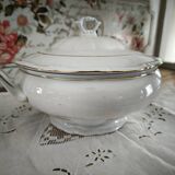 Porcelain soup tureen, white manufacture with double gold line, hand-painted.