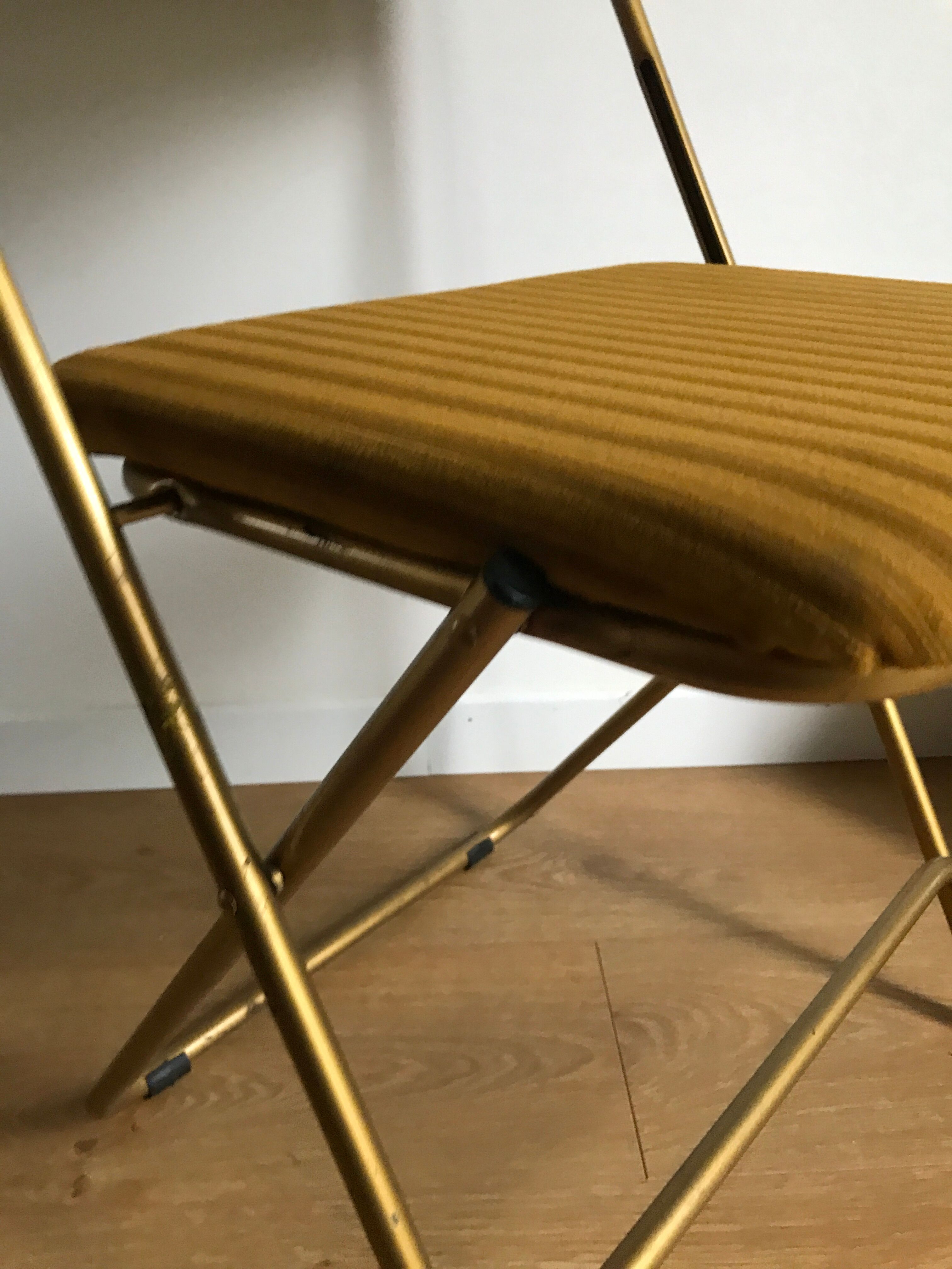 Vintage folding chair lafuma chantazur with striped gold fabric