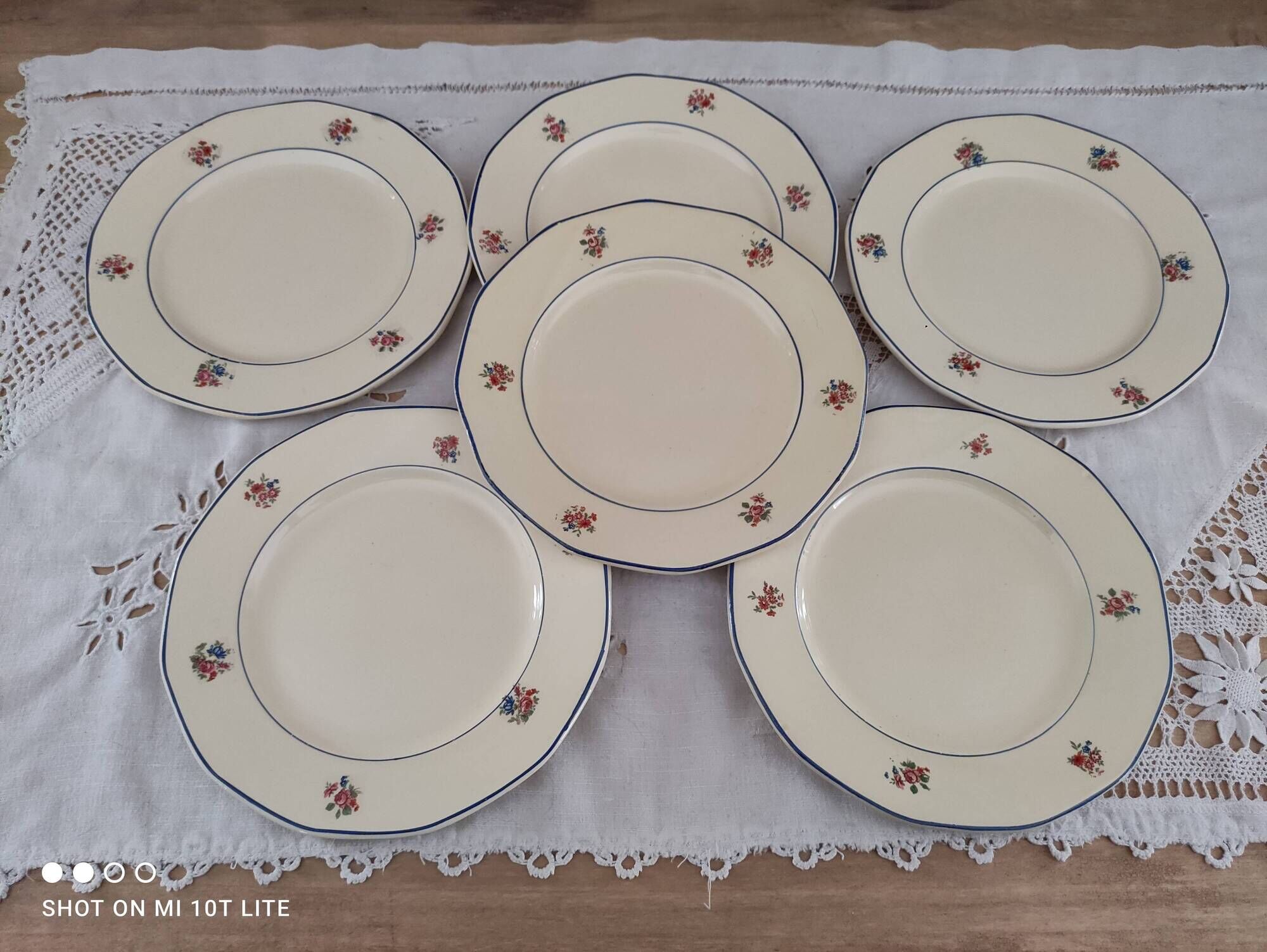 Set of 6 dessert plates in Badonviller earthenware decoration pink and blue border