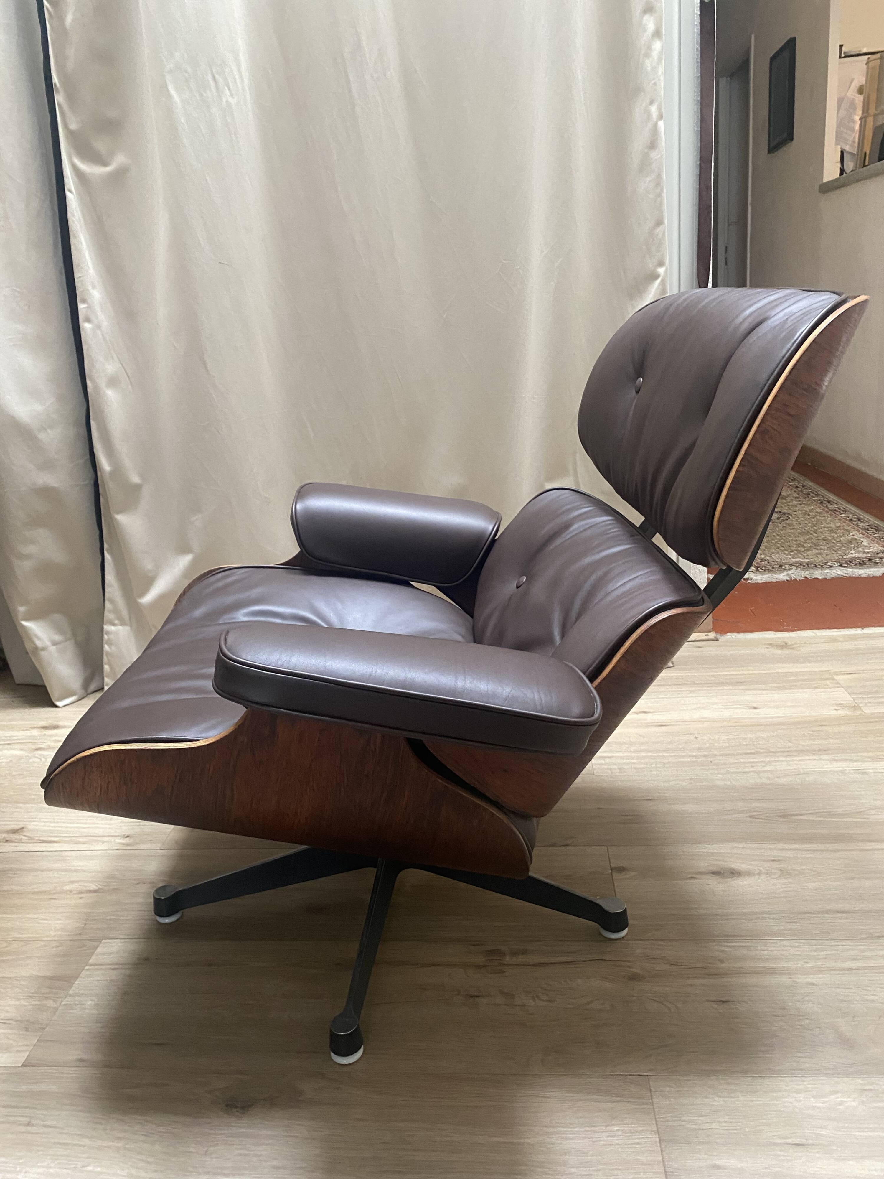 Lounge chair Charles Eames mobilier international