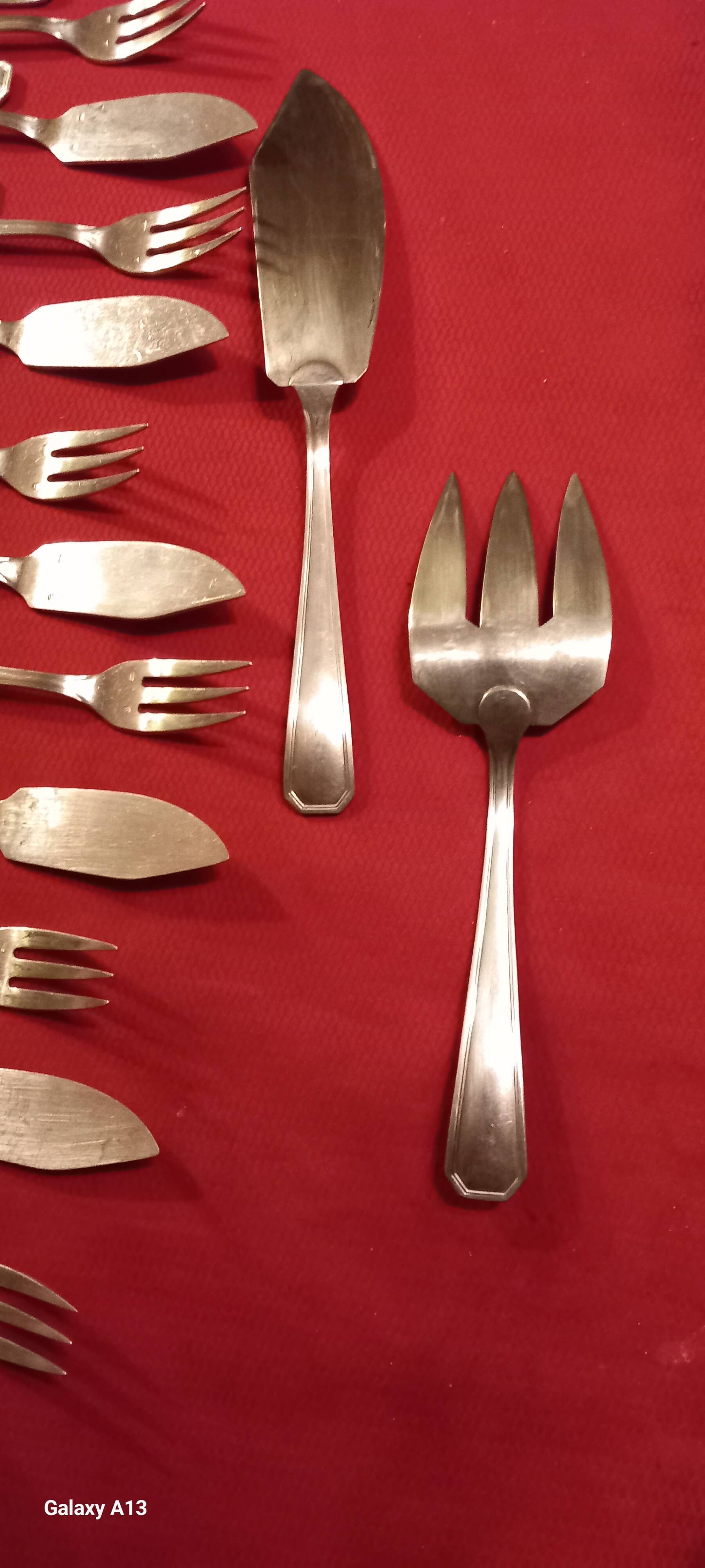 SILVER METAL FISH CUTLERY FRIONNET François