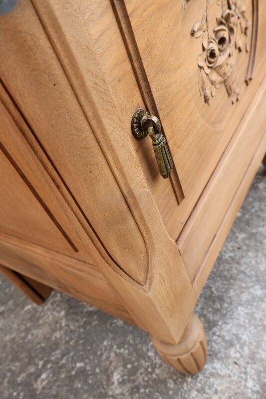 Console / side table / Art Deco bedside table renovated in solid walnut