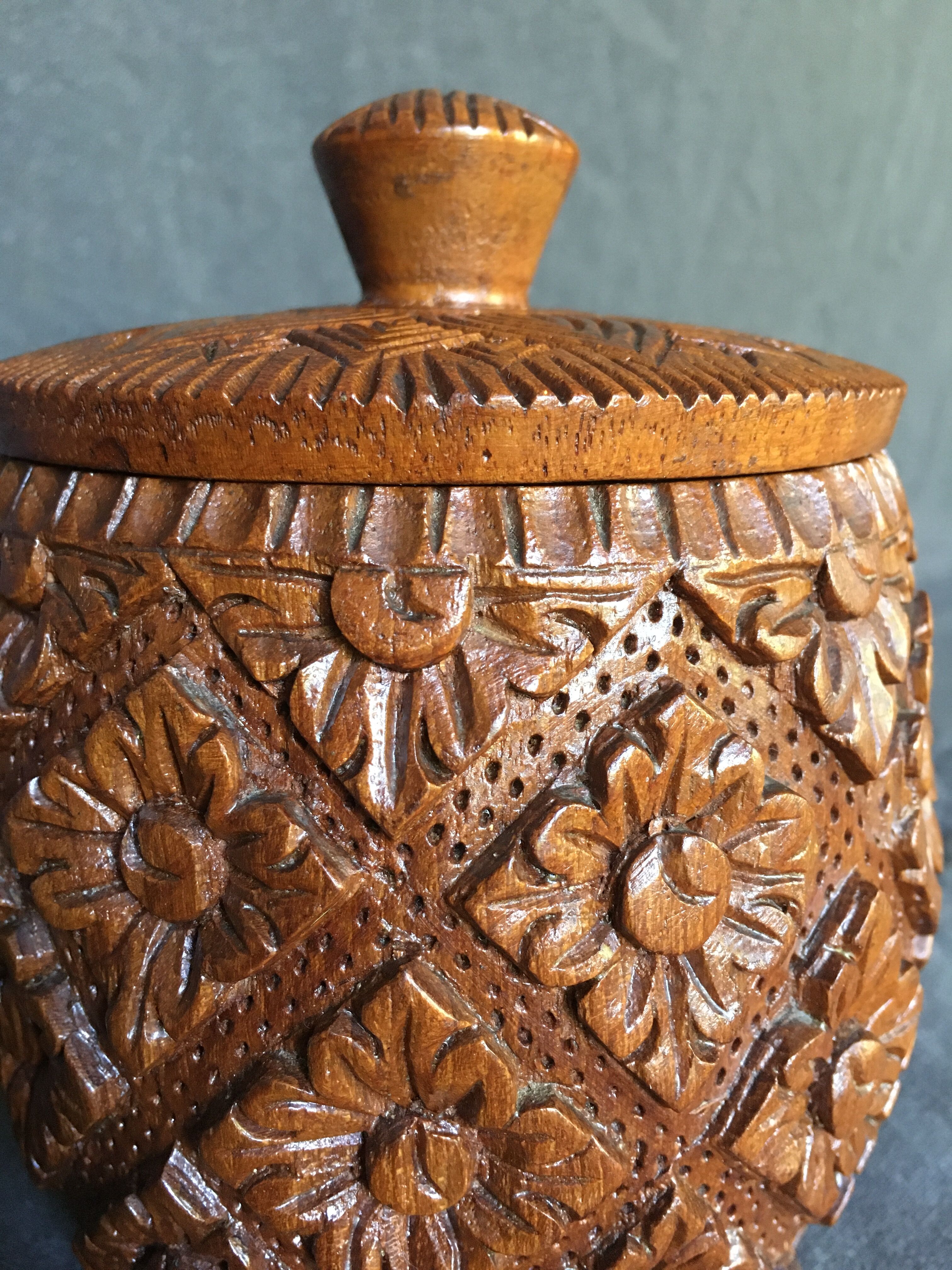 8 coasters and carved wooden box