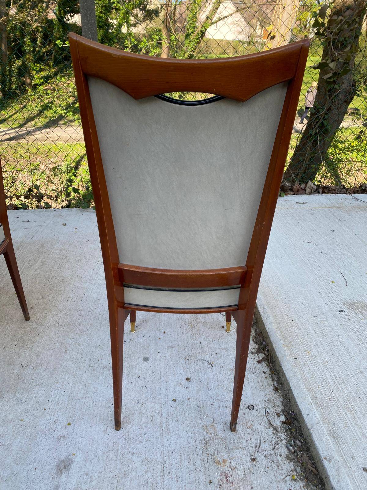 8 chaises scandinaves style italien 1950 bois et cuir blanc