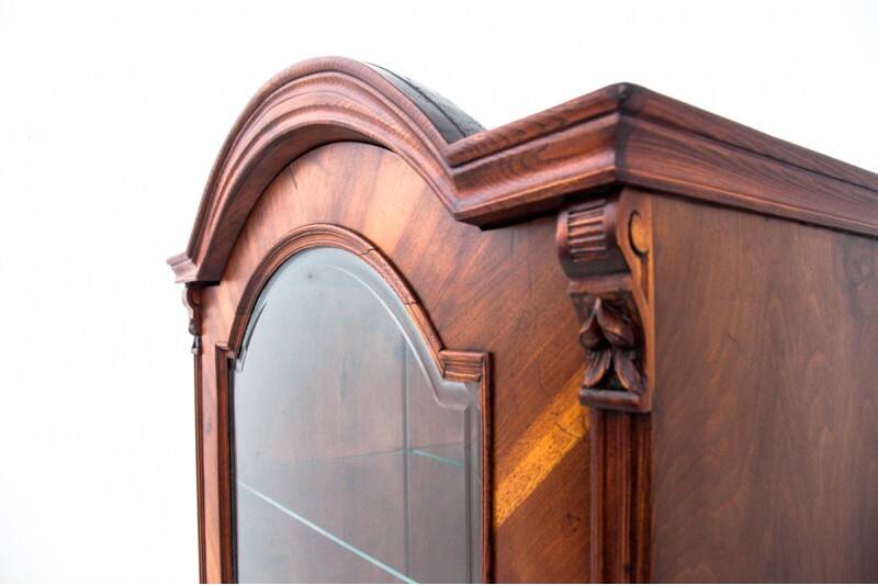 Historic library from around 1920