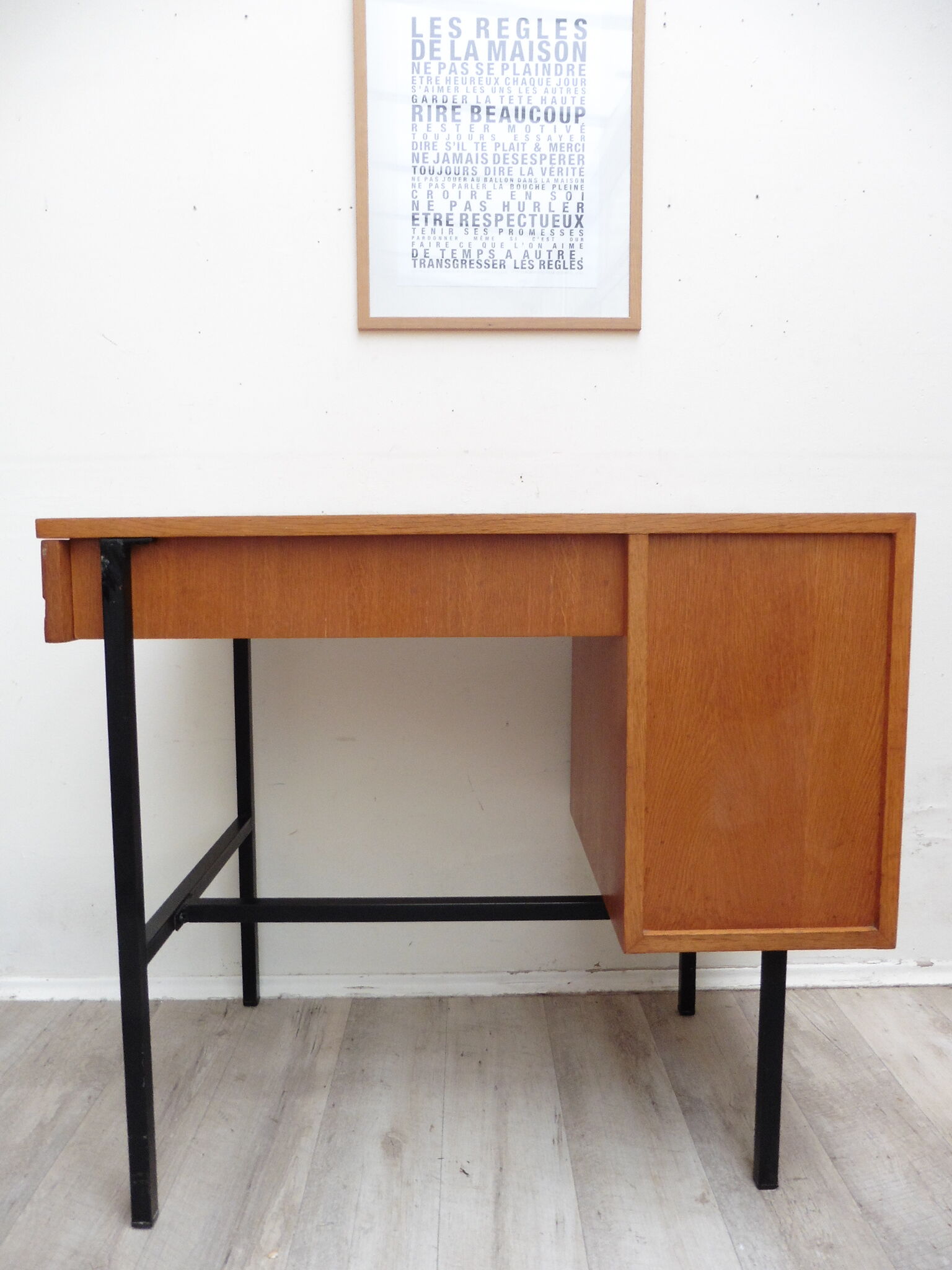 Office multi-table Jacques Hitler