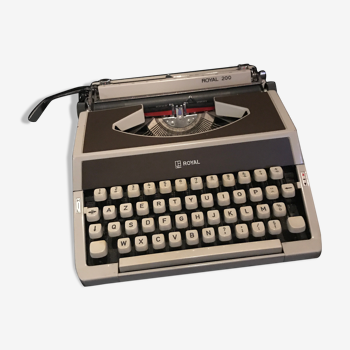 Machine à écrire des années 80 marque Litton  modèle royal 200