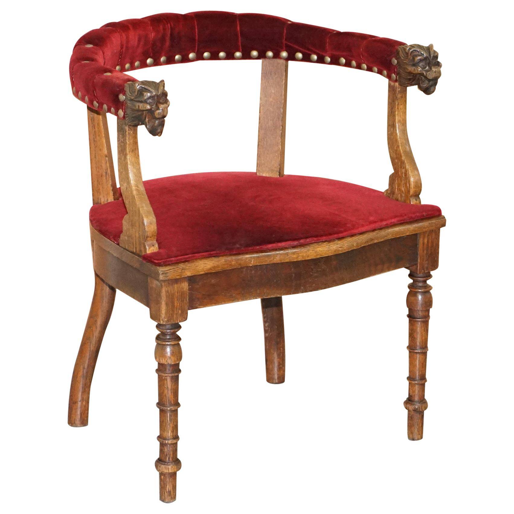 Antique Régence Bergère Armchair in Carved Oak with Lion Head Armrests