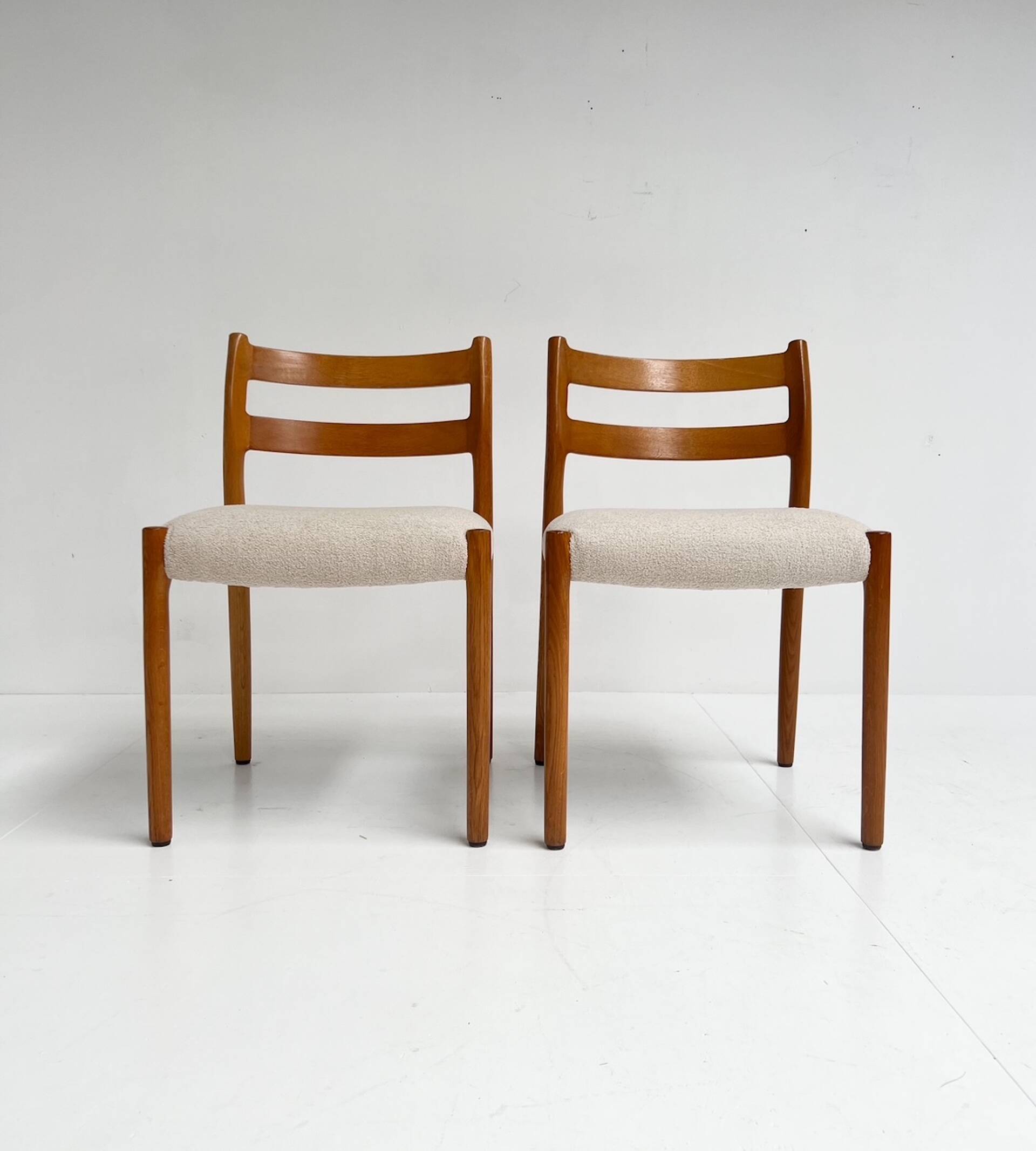 Set re upholstered Model 84 chairs by Niels Otto Møller, 1960s
